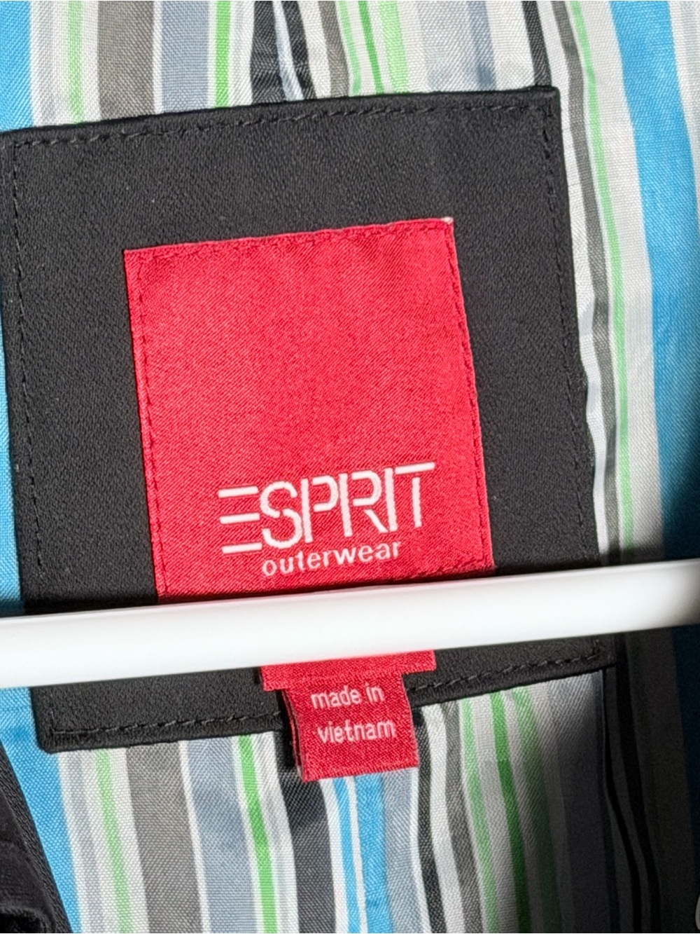 Esprit Women’s Black Single-Breasted Trench Coat with Striped Lining Medium - Picture 2 of 12